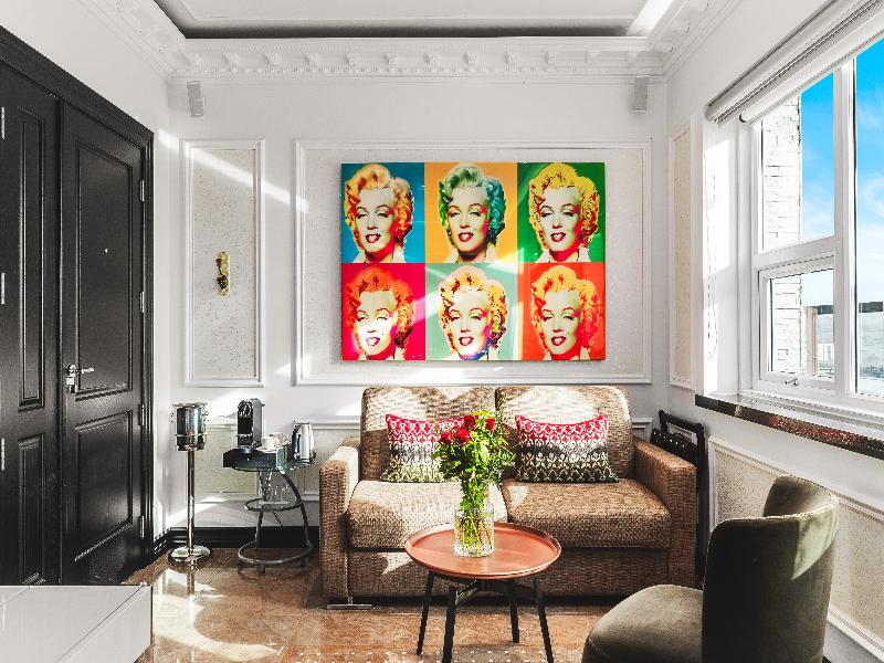 Diamond Suites image