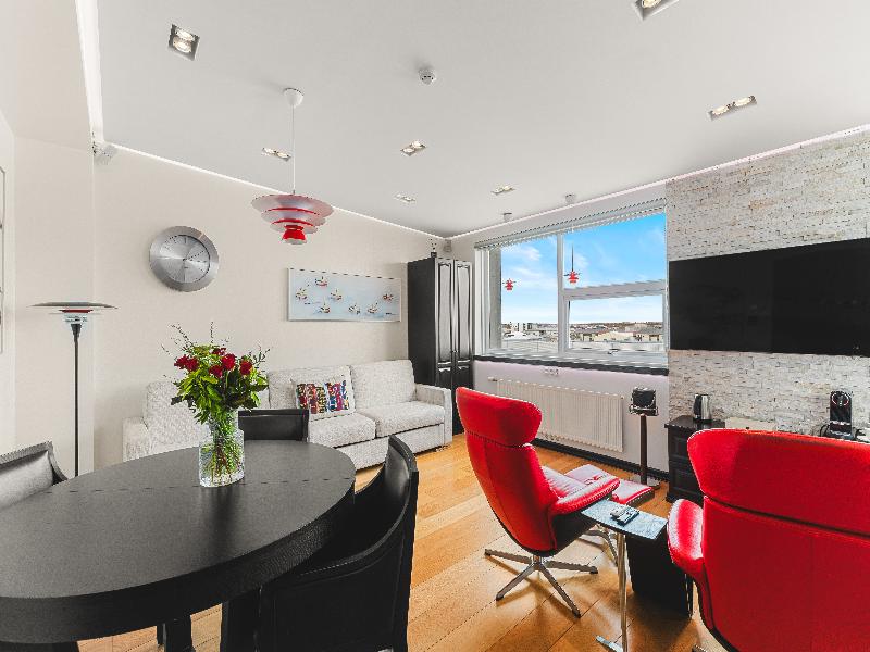 Diamond Suites image