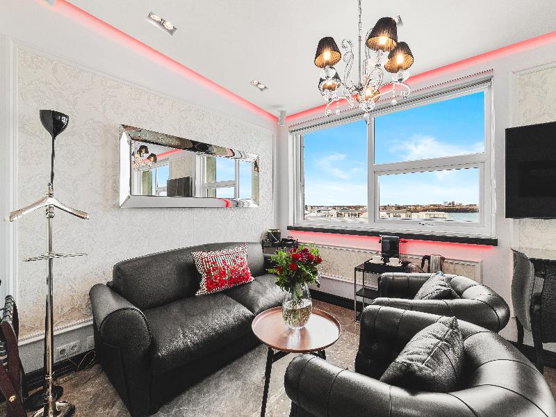 Diamond Suites image