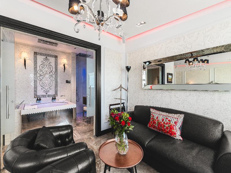 Diamond Suites image