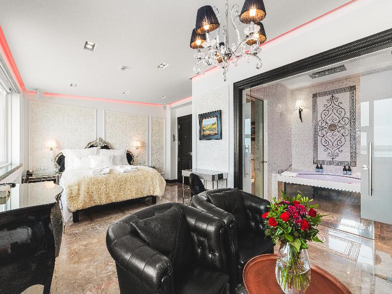 Diamond Suites image