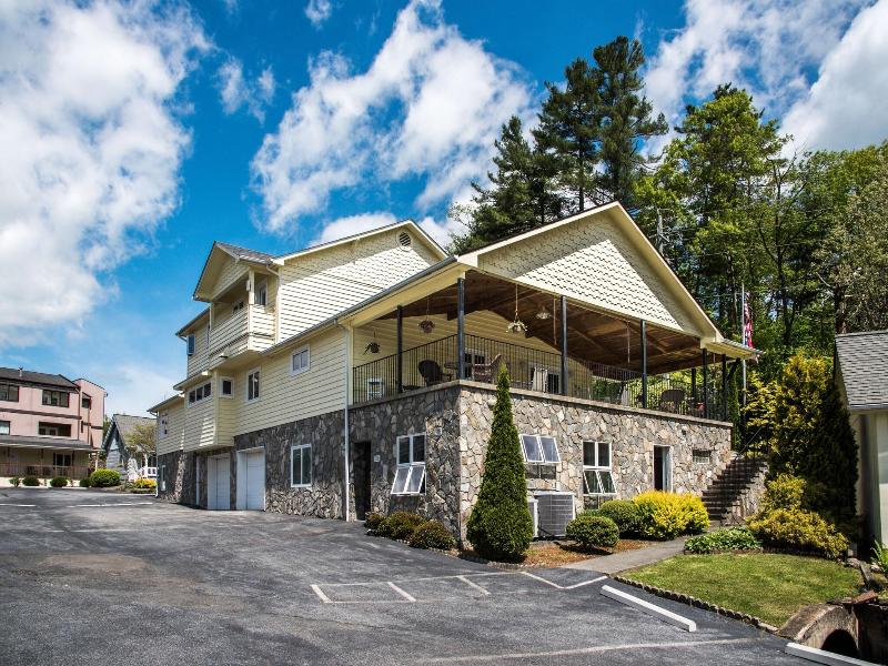Boxwood Lodge