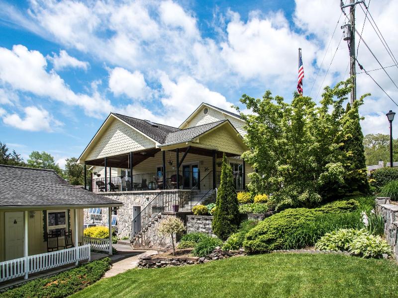 Boxwood Lodge