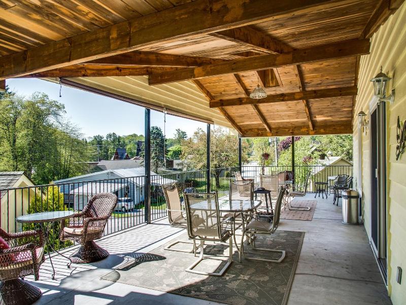 Boxwood Lodge