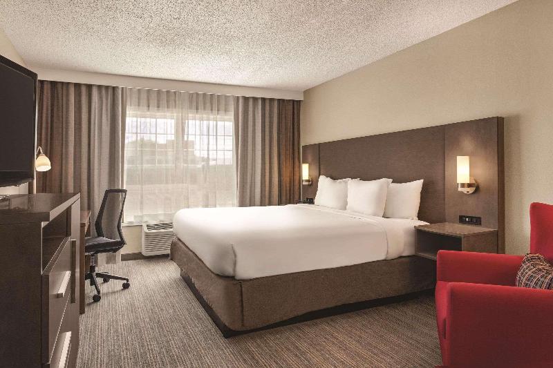 Country Inn & Suites By Radisson, Buffalo, Mn image