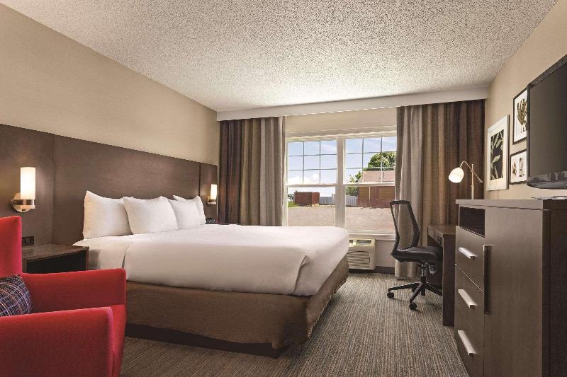 Country Inn & Suites By Radisson, Buffalo, Mn image