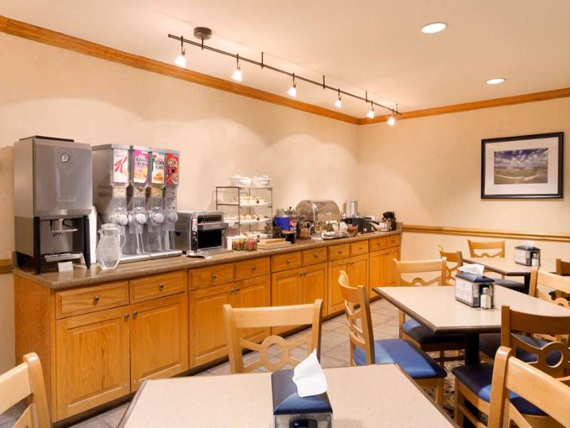 Country Inn&Suites Radisson Burlington (Elon) Nc image