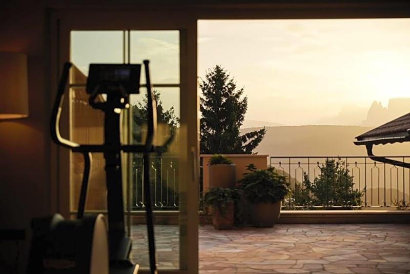 Hotel Saltus image