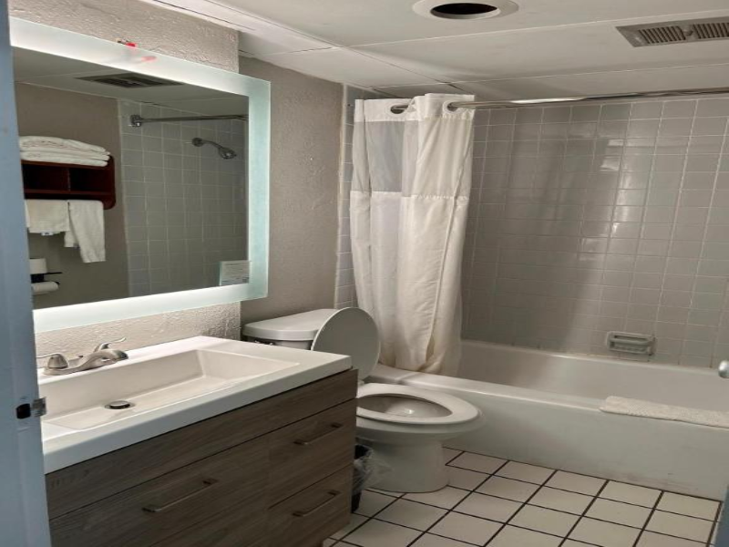 Twin City Inn & Suites image