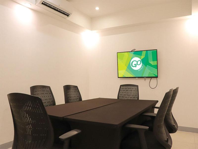Go Hotels Ermita image