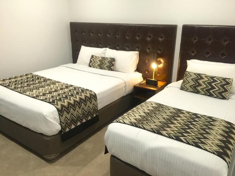 Whitehorse Apartments Hotel image