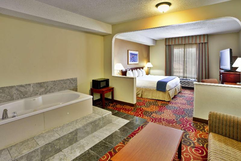 Quality Inn & Suites Monroeville image