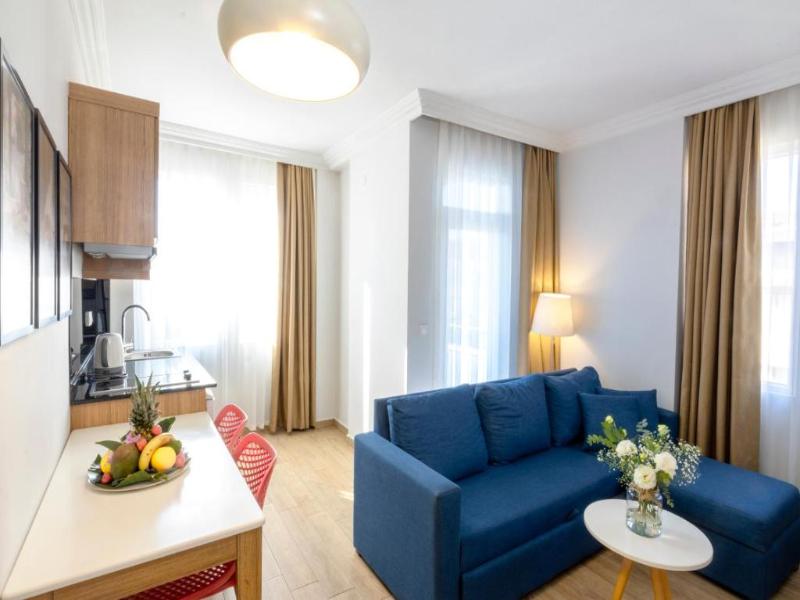 Comfort Suites image