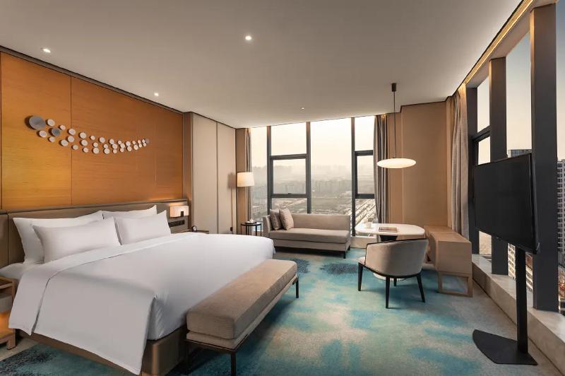 Ramada Plaza by Wyndham Xiangyang Xiangzhou image