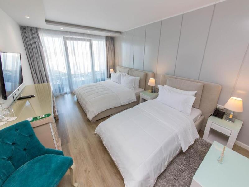 Demi Hotel image