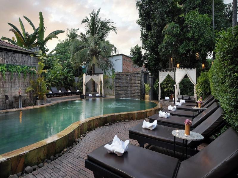 Central Privilege Hotel image