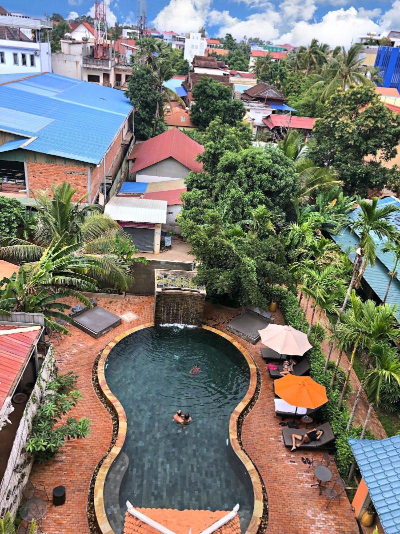 Central Privilege Hotel image