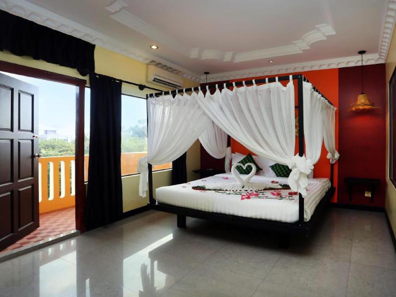 Central Privilege Hotel image