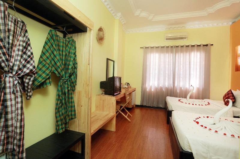 Central Privilege Hotel image