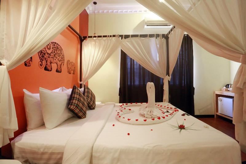 Central Privilege Hotel image