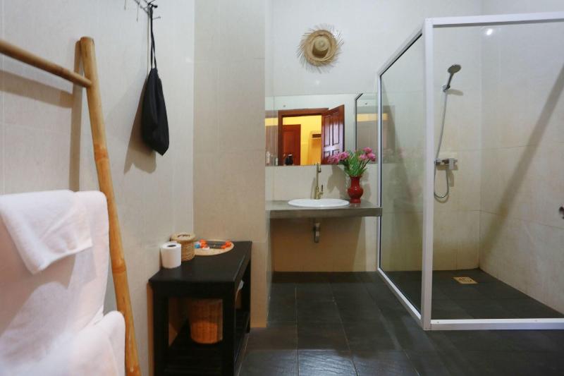 Central Privilege Hotel image