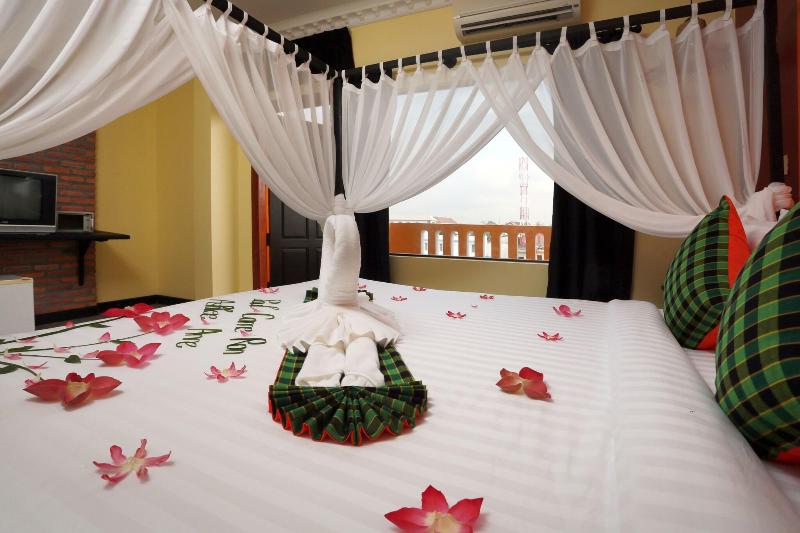 Central Privilege Hotel image
