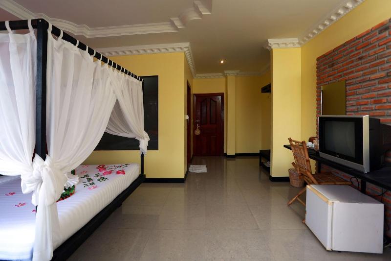 Central Privilege Hotel image