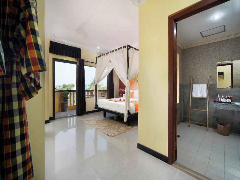 Central Privilege Hotel image