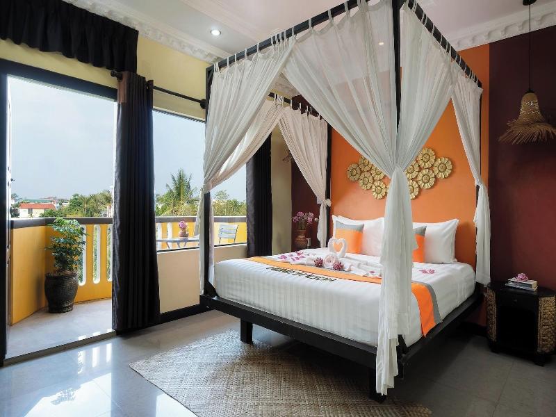 Central Privilege Hotel image