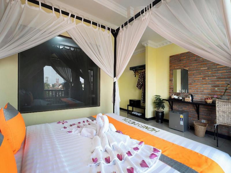 Central Privilege Hotel image