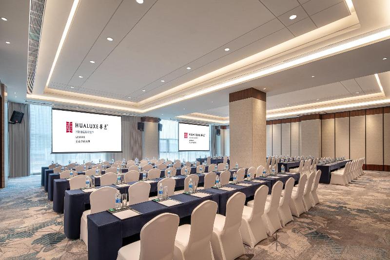 HUALUXE Leshan, an IHG hotel image