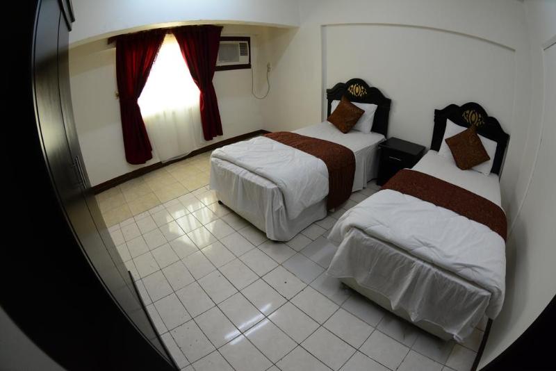 Al Eairy Hotel Apartments Dammam 8 — view