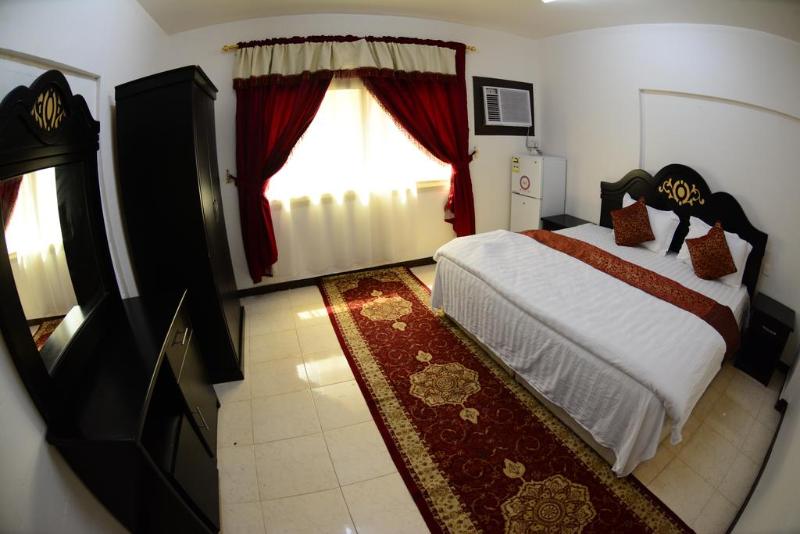 Al Eairy Hotel Apartments Dammam 8 — view