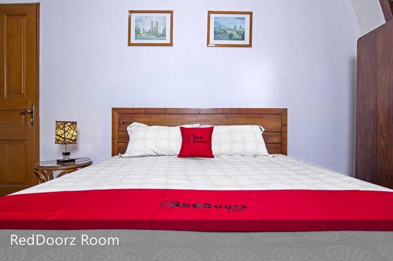 RedDoorz Plus near Parahyangan University