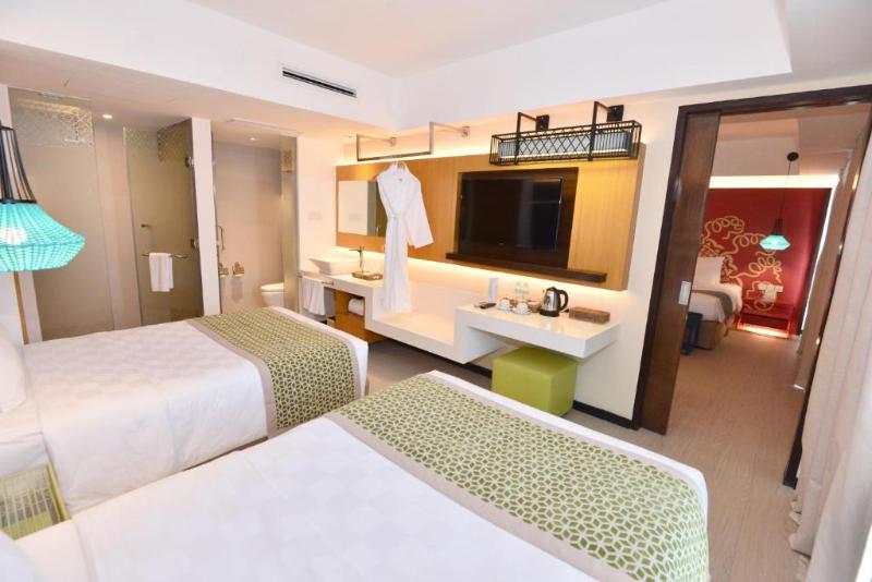 Hue Hotels and Resorts Boracay gallery photo 27