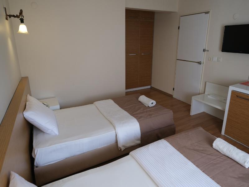 Ustun Otel Alsancak image