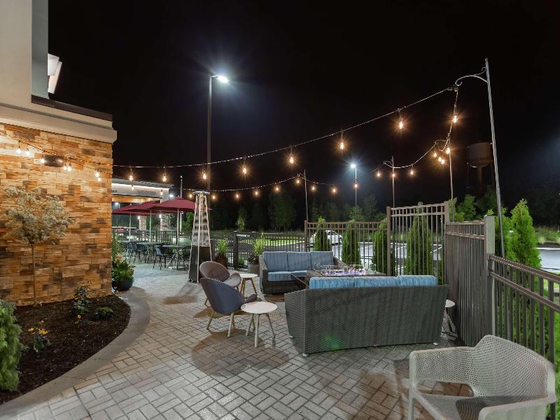 Hampton Inn Madison image