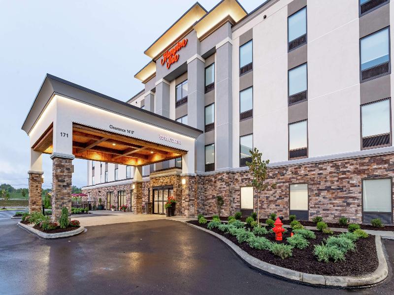 Hampton Inn Madison image