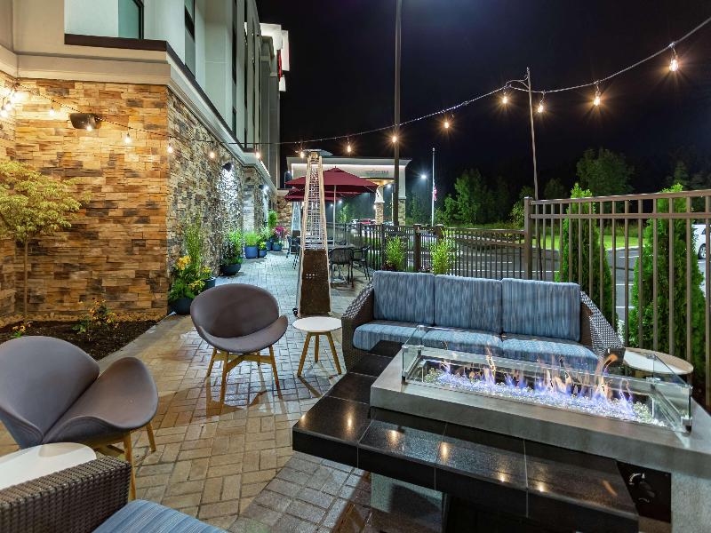 Hampton Inn Madison image