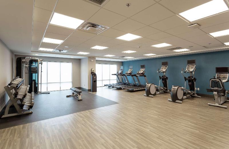 Hampton Inn Madison image