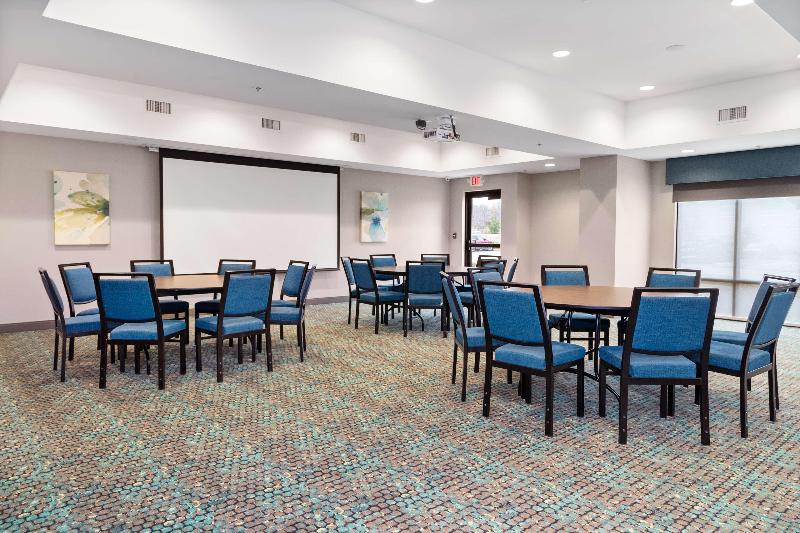 Hampton Inn Madison image
