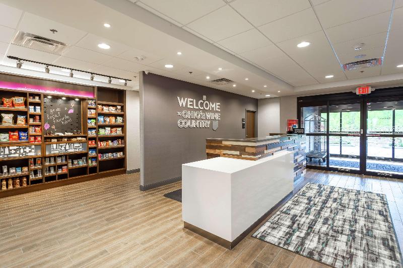 Hampton Inn Madison image