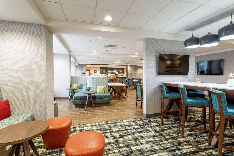 Hampton Inn Madison image