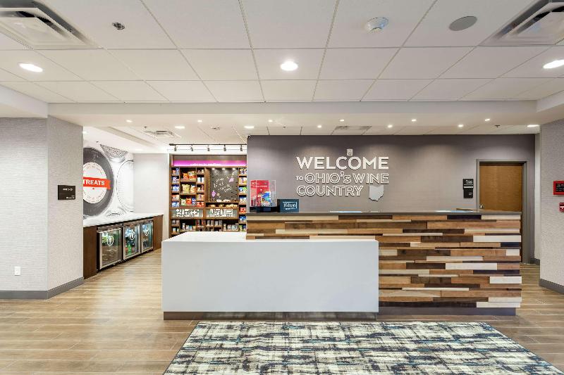 Hampton Inn Madison image