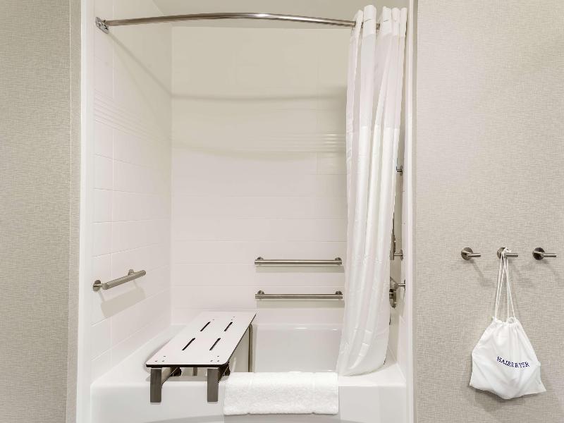 Hampton Inn Madison image