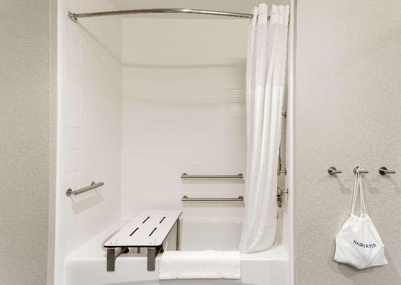 Hampton Inn Madison image