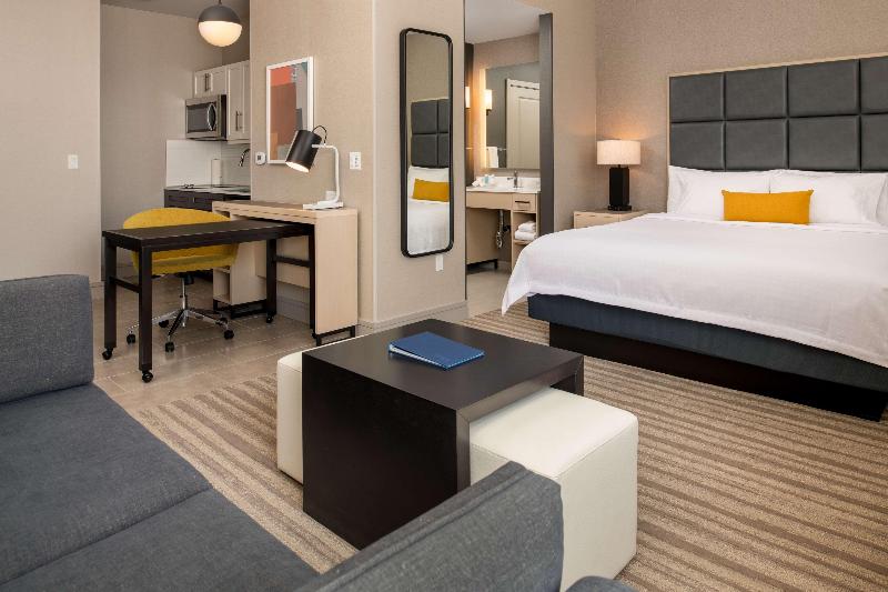 Bed room