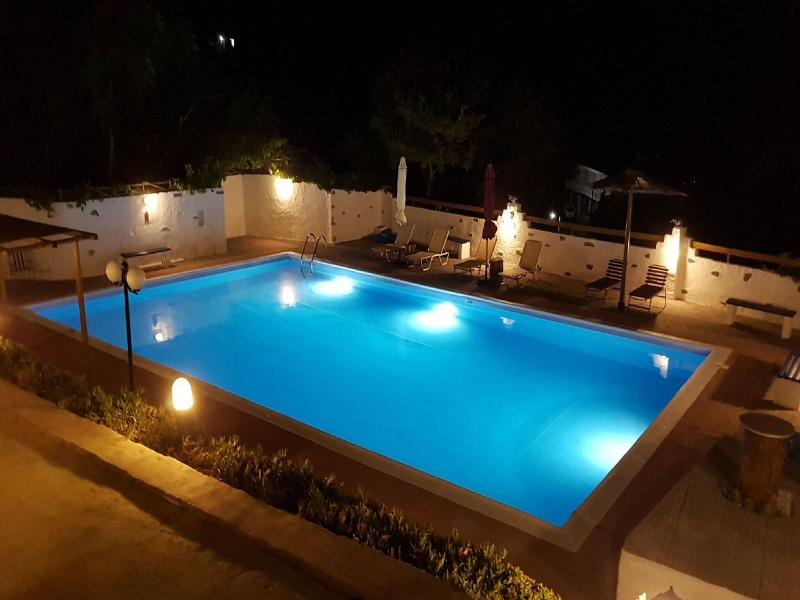 Sariza Spring Hotel image