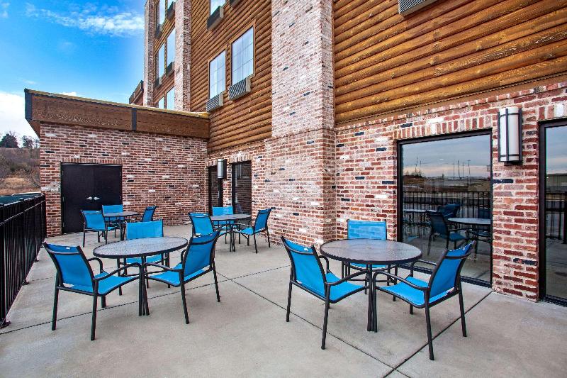 Bass Pro Shops Angler's Lodge — general view