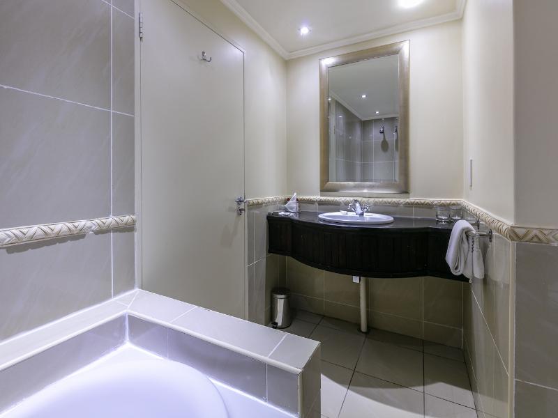 Cresta President Hotel image